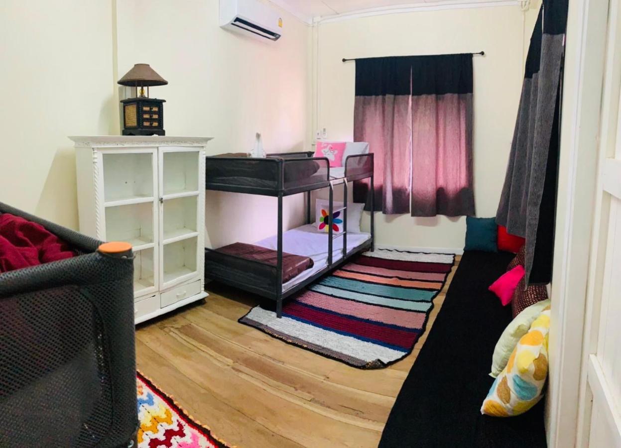 Baan Mae Somkid Homestay สุโขทัย ภายนอก รูปภาพ