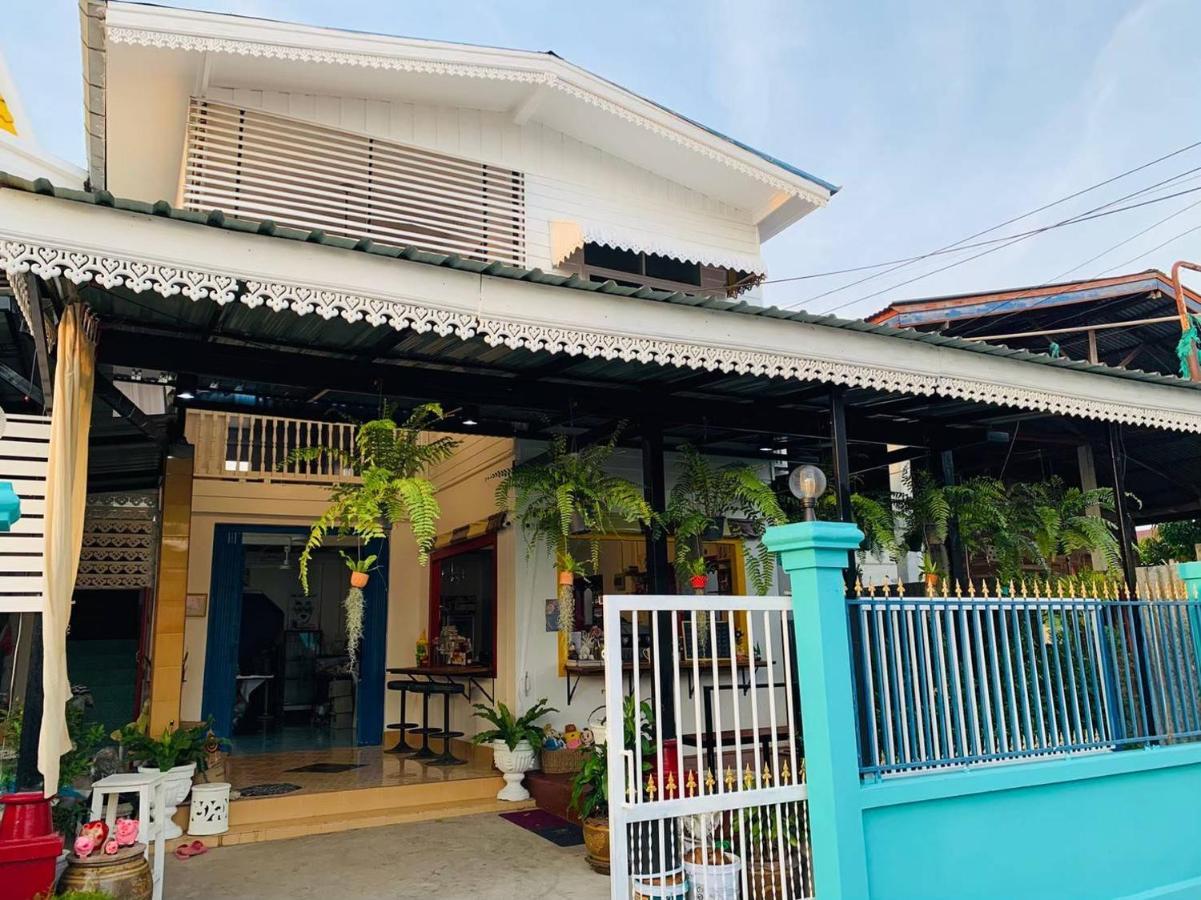 Baan Mae Somkid Homestay สุโขทัย ภายนอก รูปภาพ
